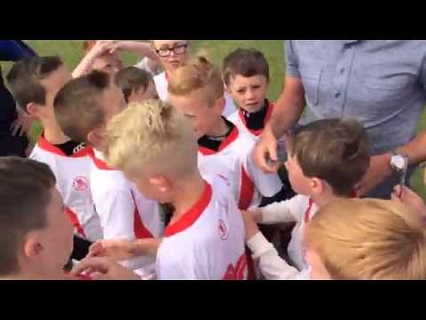 Video: Young fan asks Jamie Carragher if he was ever bitten by Luis Suarez