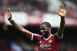Barcelona's Alex Song joins West Ham on a season-long loan