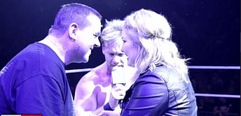 Chris Jericho helps WWE fan propose to his girlfriend during Live show in Melbourne, Australia