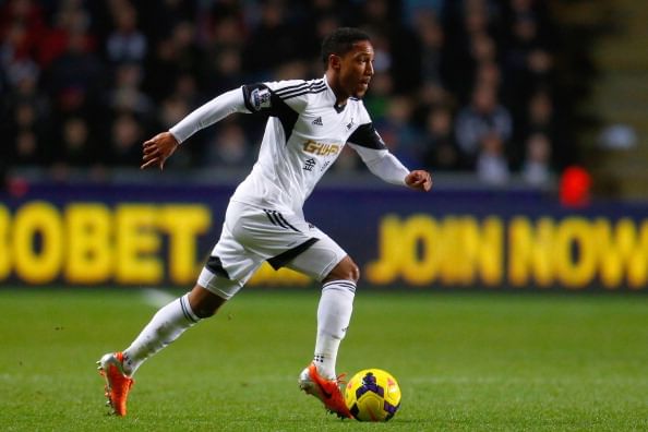 Napoli complete Jonathan de Guzman signing