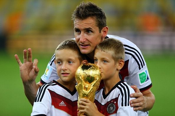 Miroslav Klose announces international retirement