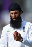 ECB Chairman Giles Clarke has a heated argument with Rabbi over Moeen Ali's wristband