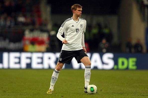 Per Mertesacker announces retirement from international football