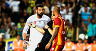 Volkan Demirel and Felipe Melo