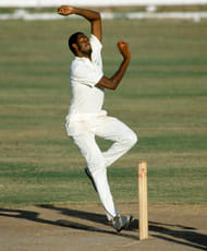 best bowling performances of courtney walsh