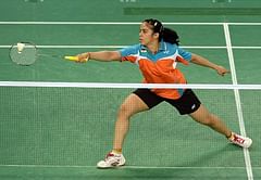 Asian Games 2014: Saina Nehwal reaches quarters, P V Sindhu crashes out