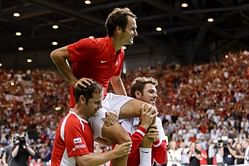 Federer takes Switzerland to Davis Cup final