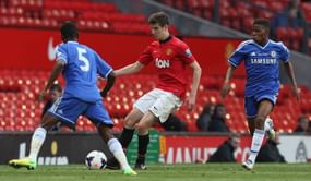 Report: Louis van Gaal to give debut to Manchester United teenager against West Ham