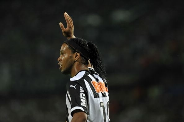 6th tier English club Basingstoke Town launch ambitious bid to sign Ronaldinho