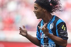 Video: Ronaldinho scores his first goal in Liga MX