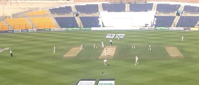 Video: Michael Clarke sets innovative field against Pakistan