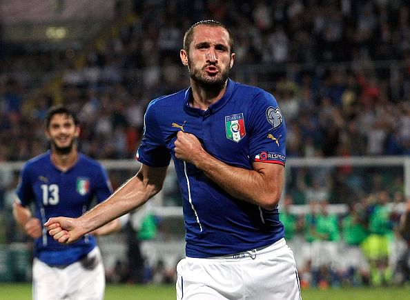 Video: Giorgio Chiellini scores all 3 goals in Italy's 2-1 win over Azerbaijan