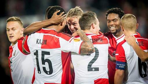 Video: Feyenoord score goal straight from a throw-in against Standard Liege
