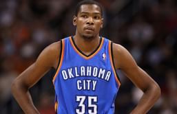 Kevin Durant out indefinitely with broken foot