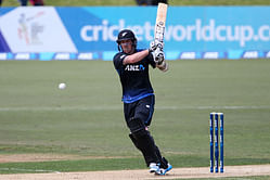 Luke Ronchi selflessly turns down a run to complete his maiden hundred, gets dismissed on 99