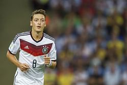 Arsenal midfielder Mesut Ozil carrying knee injury ahead of Germany's Euro 2016 qualifier