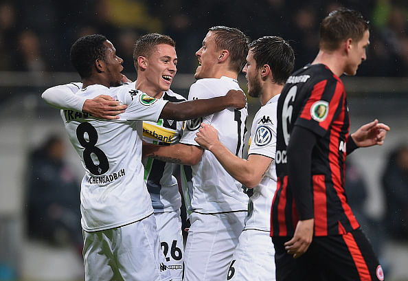 Video: Thorgan Hazard opens the scoring for Gladbach from a thundering effort