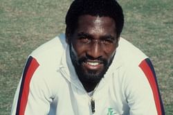 5 famous cricketers who also played professional football
