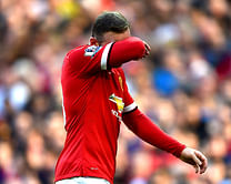 Captain Wayne Rooney won't walk back into Manchester United team: Louis van Gaal