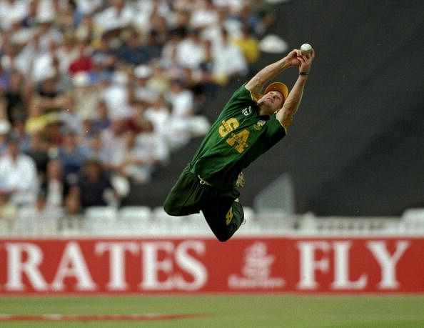 10 best catches in the history of cricket