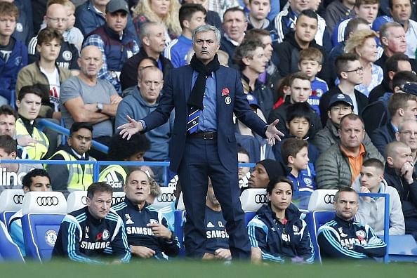 Jose Mourinho unimpressed with Chelsea players and fans alike; practices half-time shock therapy