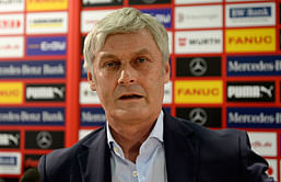 Stuttgart coach Armin Veh resigns
