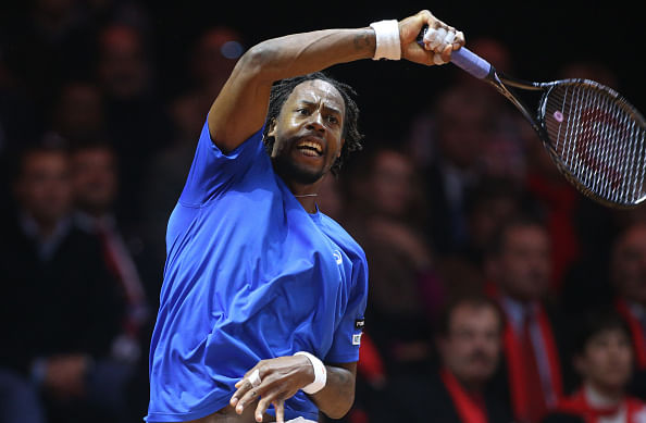 Davis Cup final: Monfils dispatches Federer in straight sets to level the scores