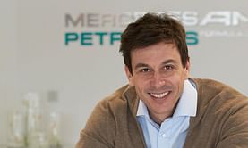 Mercedes to have psychiatrist on standby if Lewis Hamilton loses F1 title