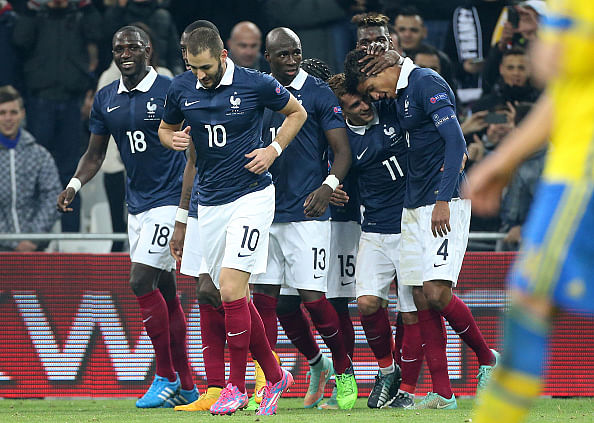 Highlights: France and Italy leave it late to claim 1-0 victories