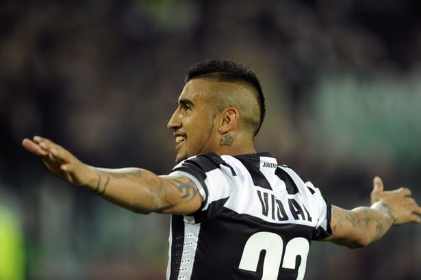 arturo vidal juventus jersey