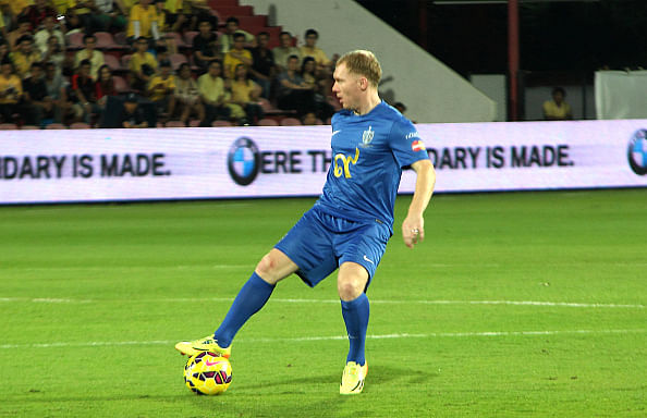 Video: 13 brilliant goals scored during Legends' match between Team Cannavaro and Team Figo