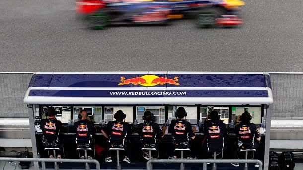 Formula 1 Technical: Importance of a F1 Pit Wall