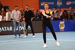 Video: Bollywood stars enjoy tennis