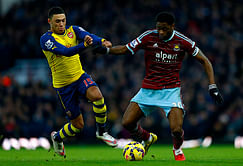Highlights: Arsenal survive late onslaught to win 2-1 away to West Ham United