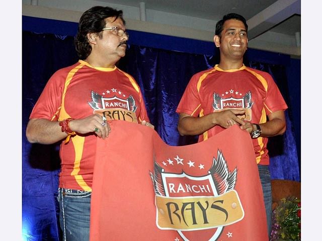Co-owner MS Dhoni wishes Ranchi Rays ahead of the HIL