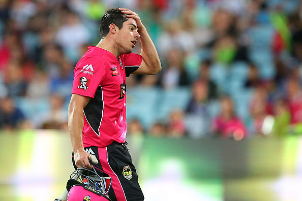 Moises Henriques suspended for a BBL match for slow over rate