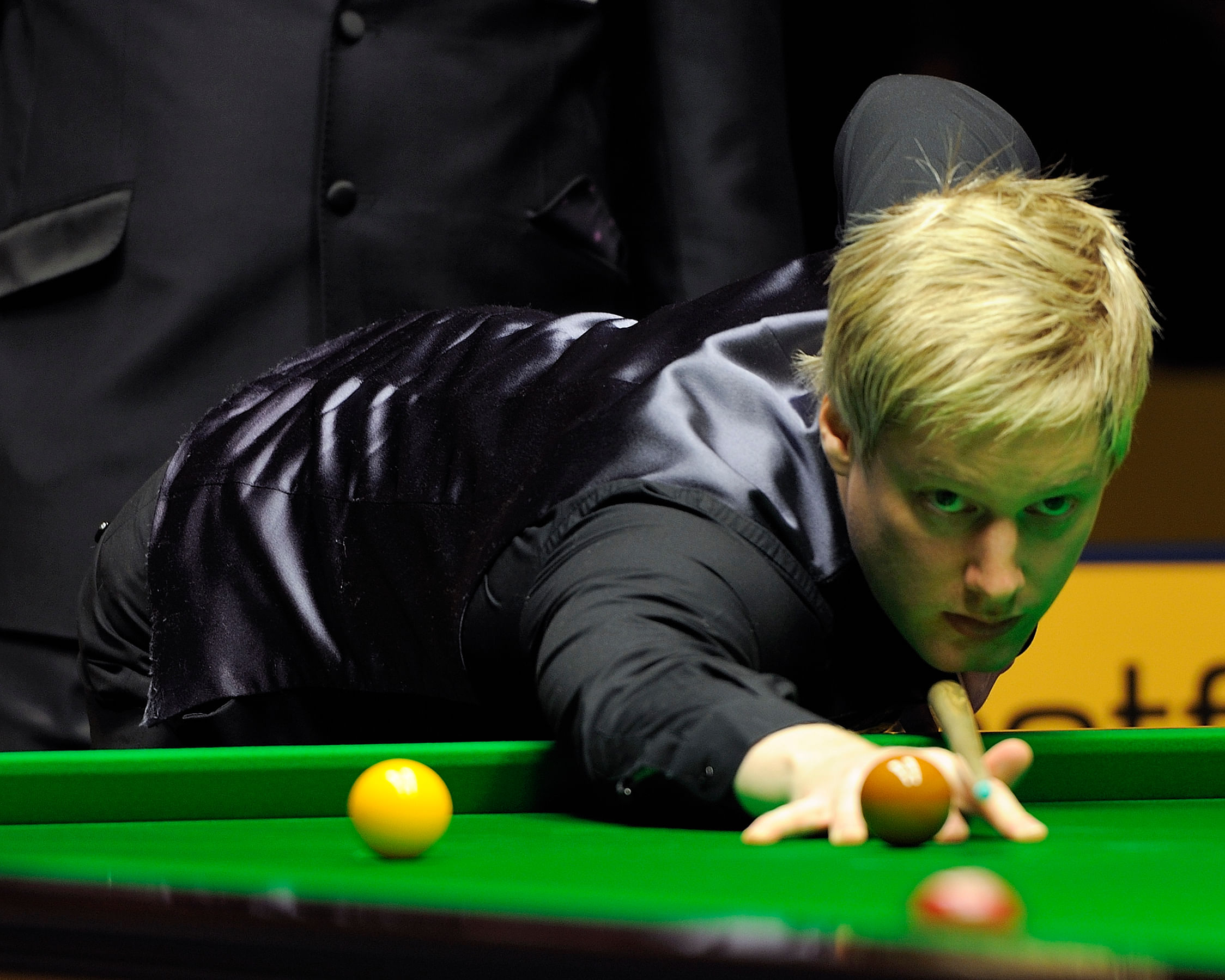 Neil Robertson beats Ronnie OSullivan to reach snooker Masters final