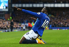 Romelu Lukaku wants to leave Everton one day for a top club 'like Chelsea'