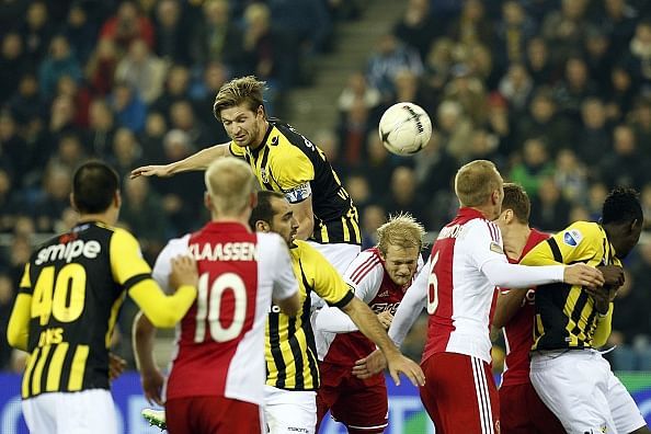 Ajax struggle against Vitesse as PSV continue to win