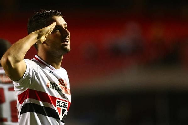 Video: Pato's thunderous volley guides Sao Paulo to Copa Libertadores win