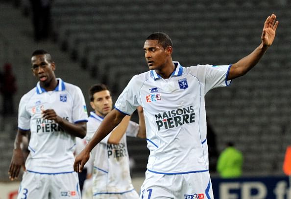 8 challenging teams to manage in Football Manager 2015