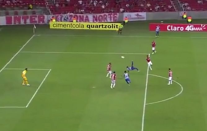 Video: Sao Jose's Joao Pedro scores a bicycle kick goal from 18-yards out