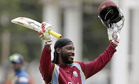 Chris Gayle opposes proposed ICC crackdown on bat sizes