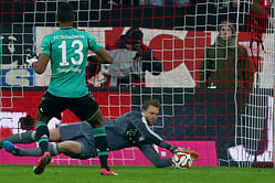 Video: Manuel Neuer saves a penalty during Bayern Munich's 1-1 draw against Schalke