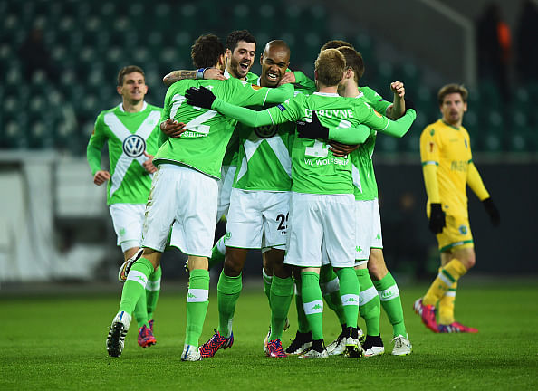Bas Dost's brace leads Wolfsburg to a 2-0 win against Sporting in Europa League