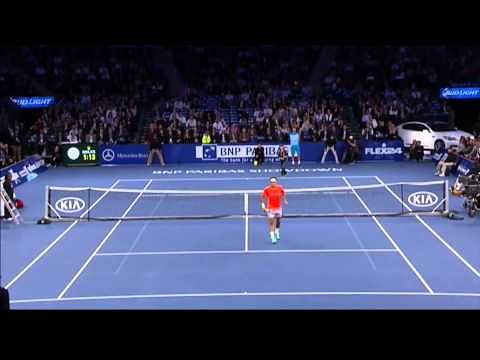 Video: 12-year-old stuns Roger Federer with perfect lob