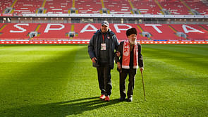 Spartak Moscow helps 102-year-old fan who lost his life savings in a robbery