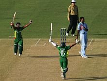 Bangladeshi hackers take over Shashi Tharoor's website to remind Indian team of World Cup history