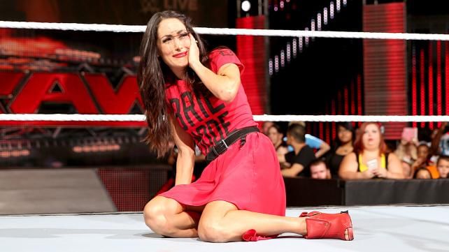 3 Possible endings for Divas tag team match at Wrestlemania