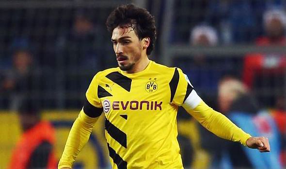 Mats Hummels discusses future; talks about moving abroad amid Manchester United interest